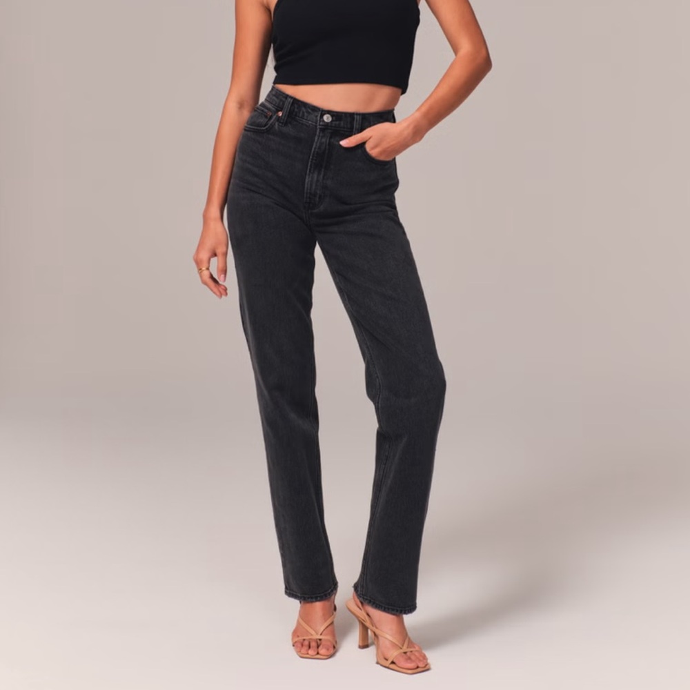 Abercrombie 90s Straight Ultra High Rise - Distressed Black Jeans - 29